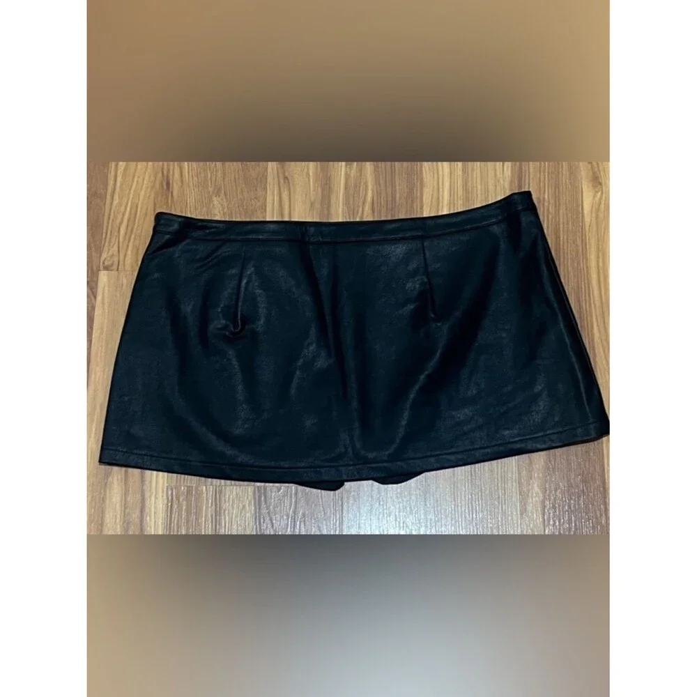 Edikted Triple Belt Faux Leather Mini Skort - Black - Size XL Moto Y2K
